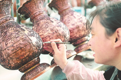 景泰藍工藝閃耀饒陽 匠心產(chǎn)品遠銷海內(nèi)外