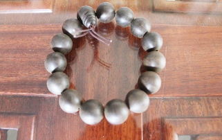 南通琦虎紅木工藝品廠 專(zhuān)注紅木雕刻手佛珠，廠家直銷(xiāo)，定制批發(fā)